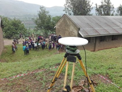 建立乌干达精确大地测量参考网