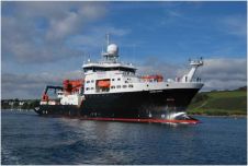 RSS詹姆斯·库克返回南安普顿，远征中断