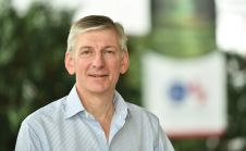 移动军械调查前进 - 采访Nigel Clifford