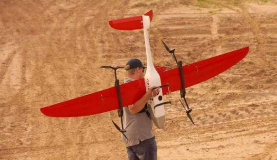 Hybrid UAS / UAV：固定机翼和斩波器在一架飞机上