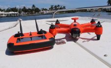 水下、漂浮和飞行的Spry无人机