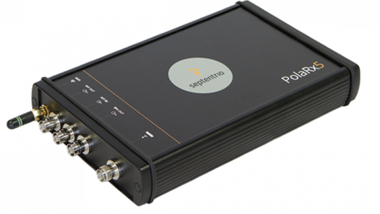运往联安核查团的PolaRx5 GNSS参考站接收器