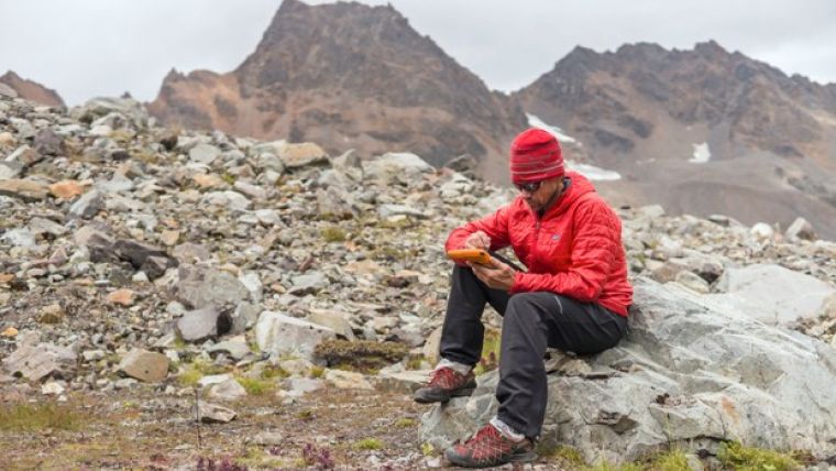 喜马拉雅山偏远山峰的海拔测量