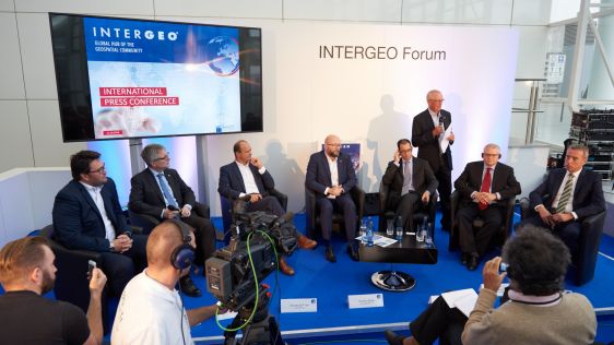 Integrating Geospatial Technologies: Reflections on Intergeo 2016