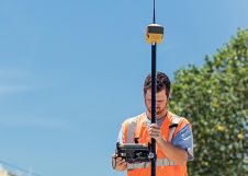 顶网实时GNSS网络扩展以满足日益增长的数字化需求