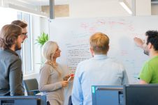 加速Geovation的区位和产权创新