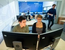 苏格兰爱丁堡纳皮尔大学为AEC建立特林布尔技术实验室