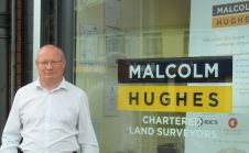 四家公司统188asia备用网址一Malcolm Hughes